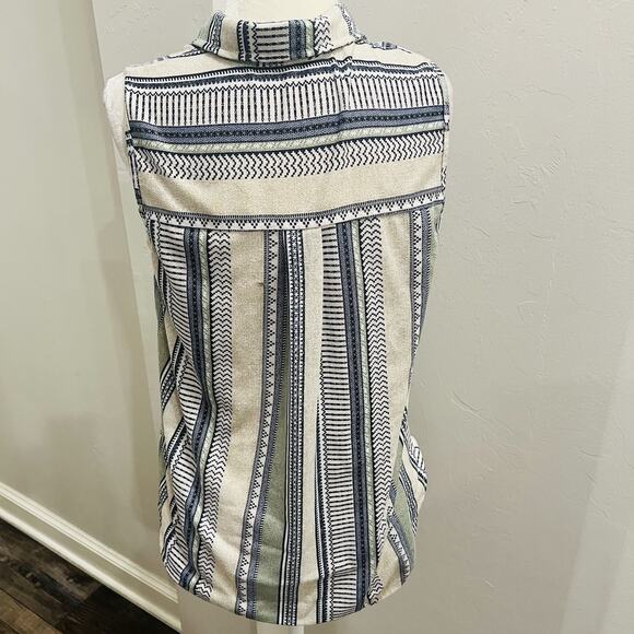 Eden & Olivia Top Women’s M Button Front Striped White Blue Sleeveless (A0132) - Picture 4 of 6